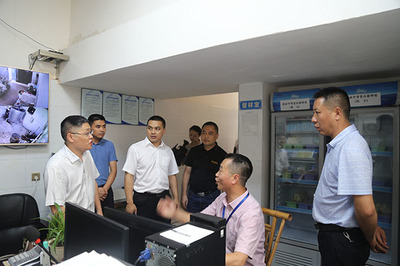 筑牢校園安全防線，賦能智慧后勤服務——省教育廳領導蒞臨射洪中學調研食品安全及食堂信息化建設工作