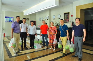 炎夏送清涼，關(guān)懷沁人心——后勤管理處慰問暑期堅守崗位工作人員